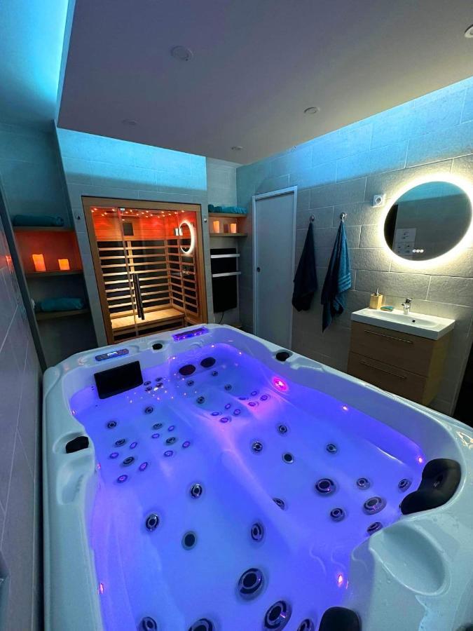 Escapade Relaxante - - Jacuzzi - Sauna - Prives L'Isle-Adam