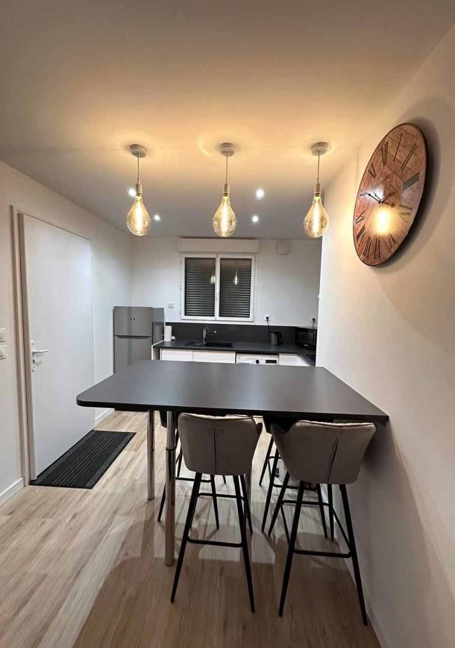 Escapade Relaxante - - Jacuzzi - Sauna - Prives Apartment L'Isle-Adam