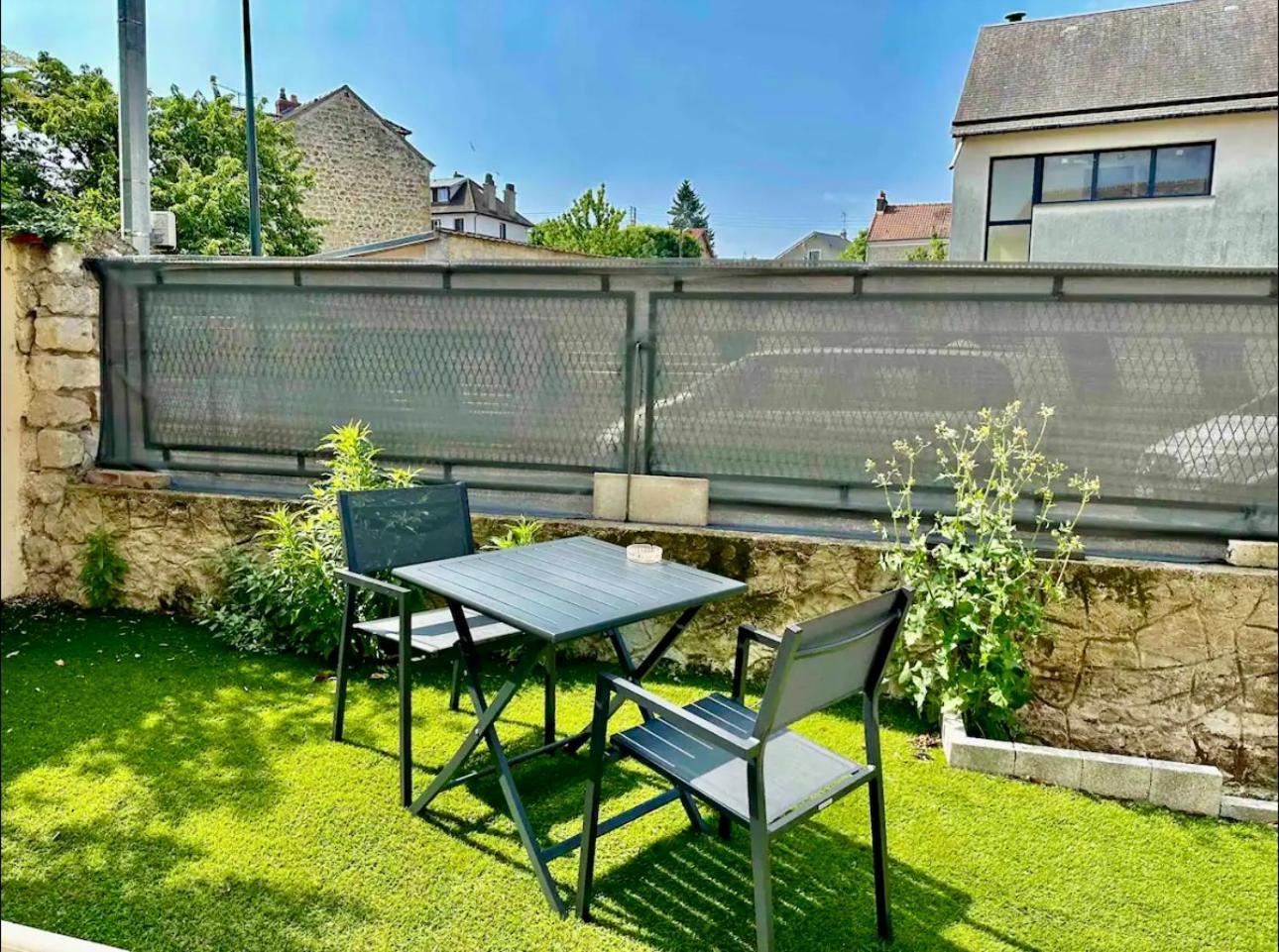 Escapade Relaxante - - Jacuzzi - Sauna - Prives Apartment