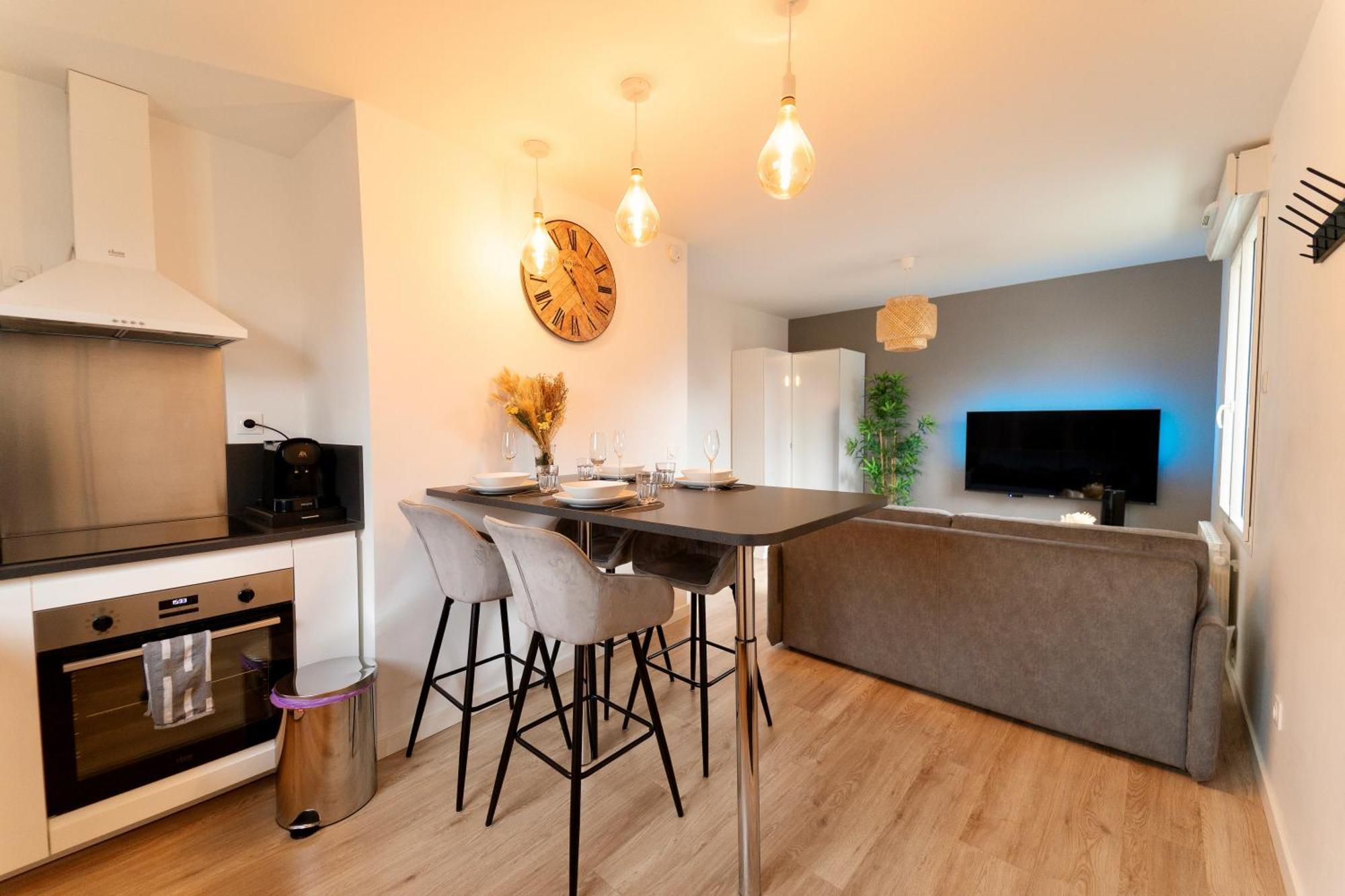 Escapade Relaxante - - Jacuzzi - Sauna - Prives Apartment
